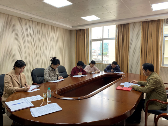 （定稿）院刊编辑部党支部召开电视专题片《紧跟伟大复兴领航人踔厉笃行》观后座谈会111.png
